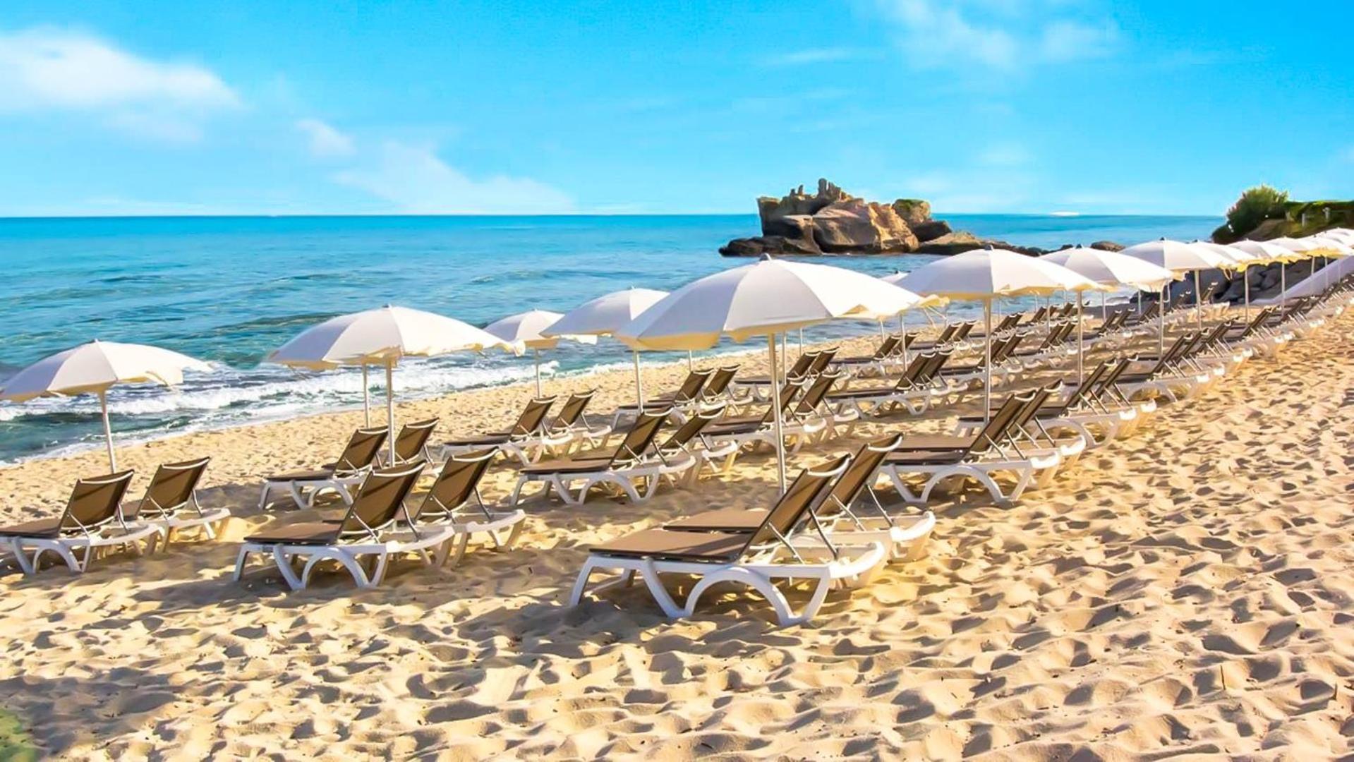 Borgo Di Riaci Beach Resort سانتا دومينيكا المظهر الخارجي الصورة