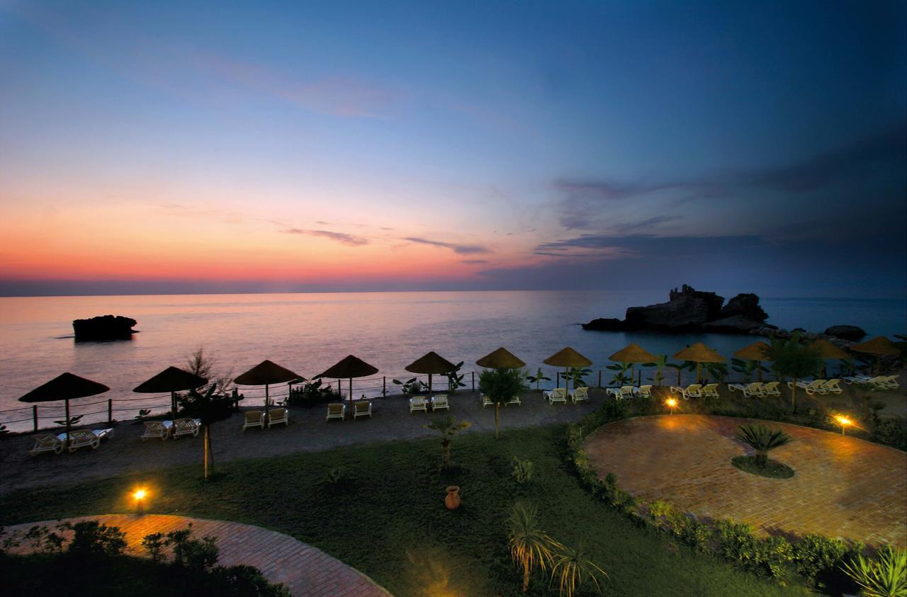 Borgo Di Riaci Beach Resort سانتا دومينيكا المظهر الخارجي الصورة
