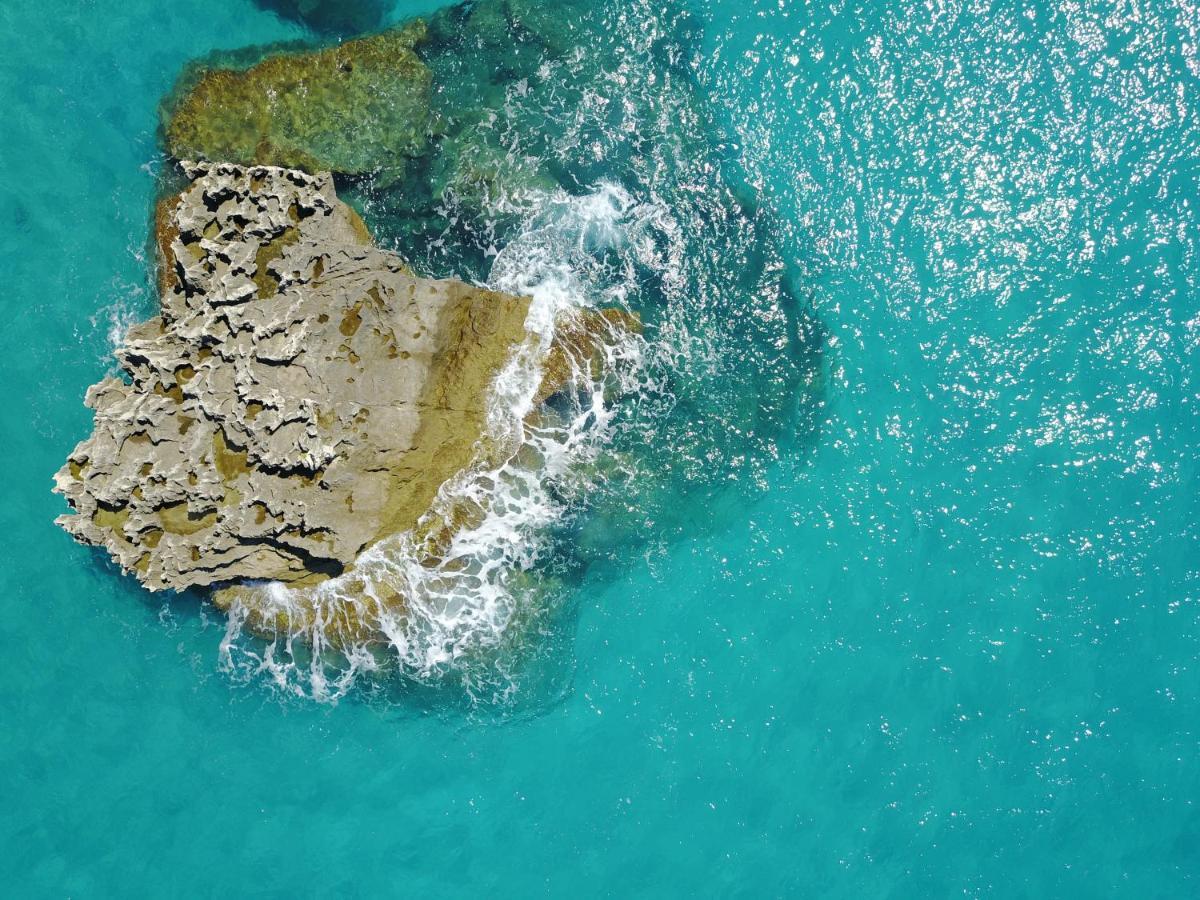 Borgo Di Riaci Beach Resort سانتا دومينيكا المظهر الخارجي الصورة
